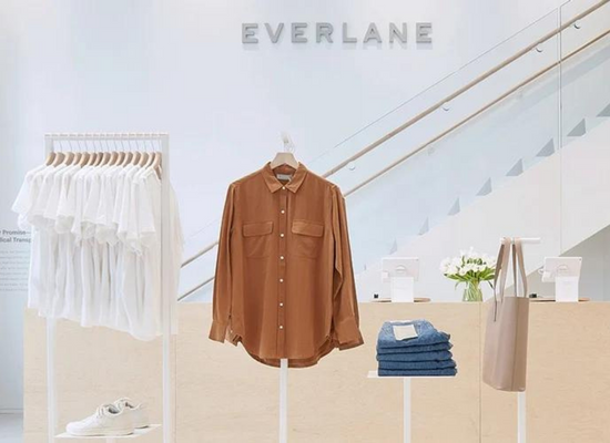 Set of luxury gifts from Everlane